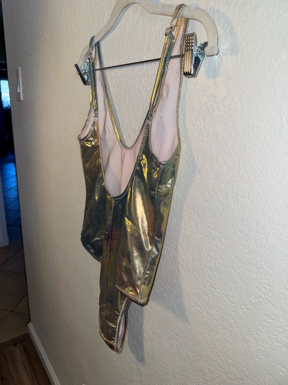 Bond-Eye Viva One Piece Ziggy Stardust Gold Thong Swimsuit NEW Size M - Picture 5 of 9